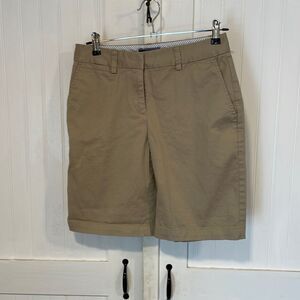 Land’s End beige longer style shorts size 4 Mid rise